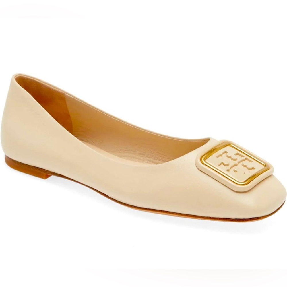 Tory Burch Georgia Flats Beige Loafers with Gold Accent